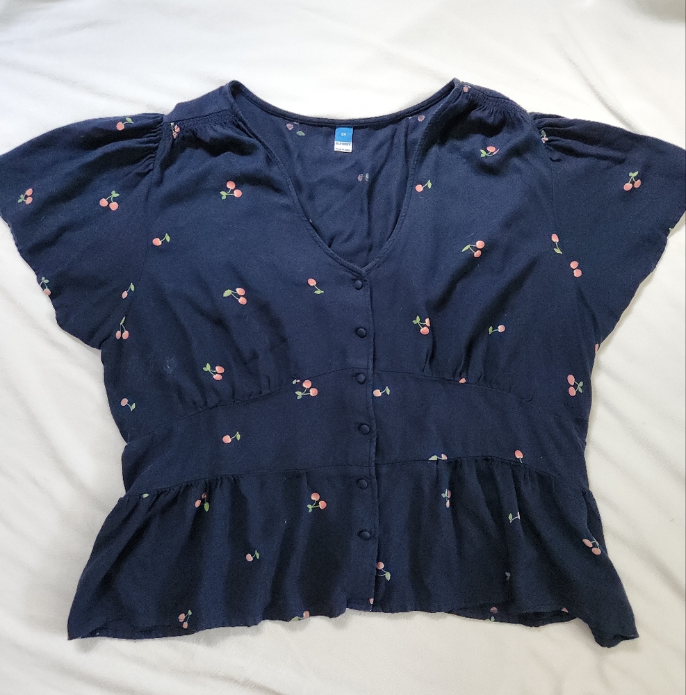 Old Navy cherry Peplum top